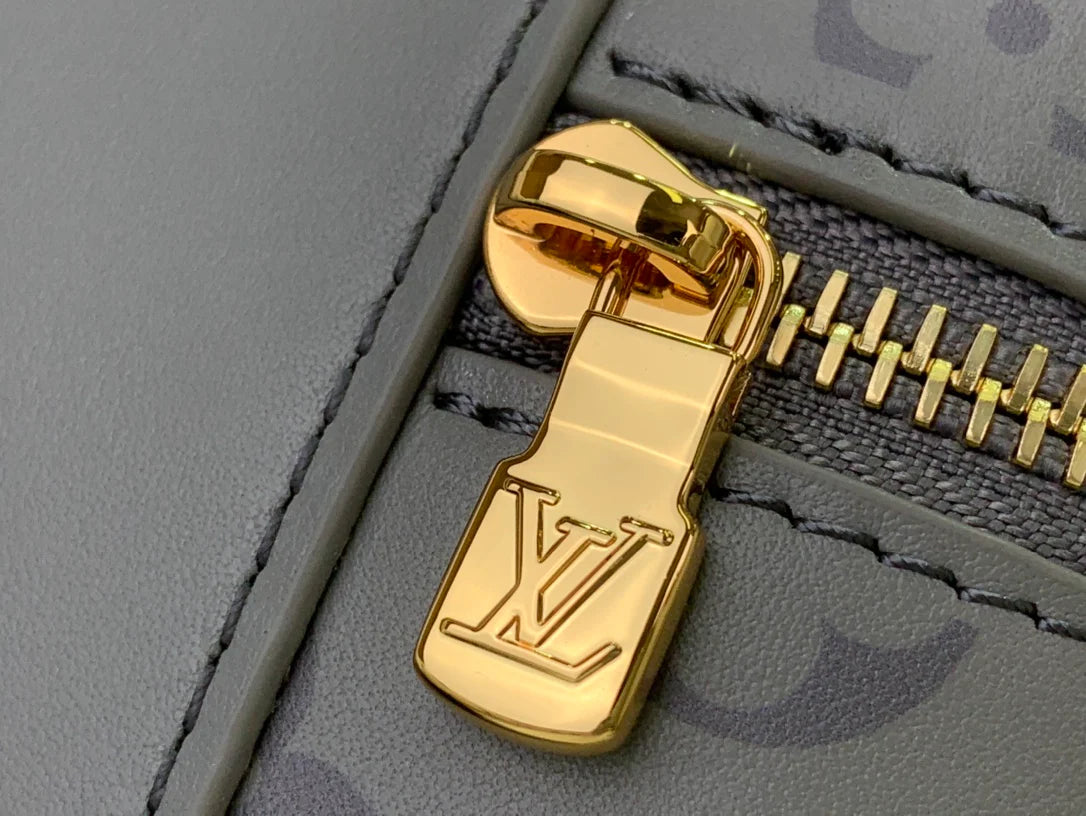 Louis Vuitton - torbica - grey