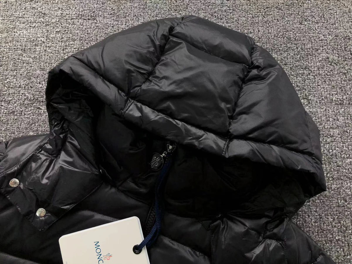 Moncler - jakna - black