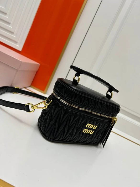 Miu miu - Make-up - black