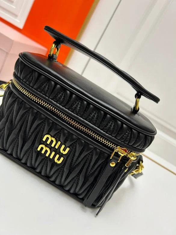 Miu miu - Make-up - black