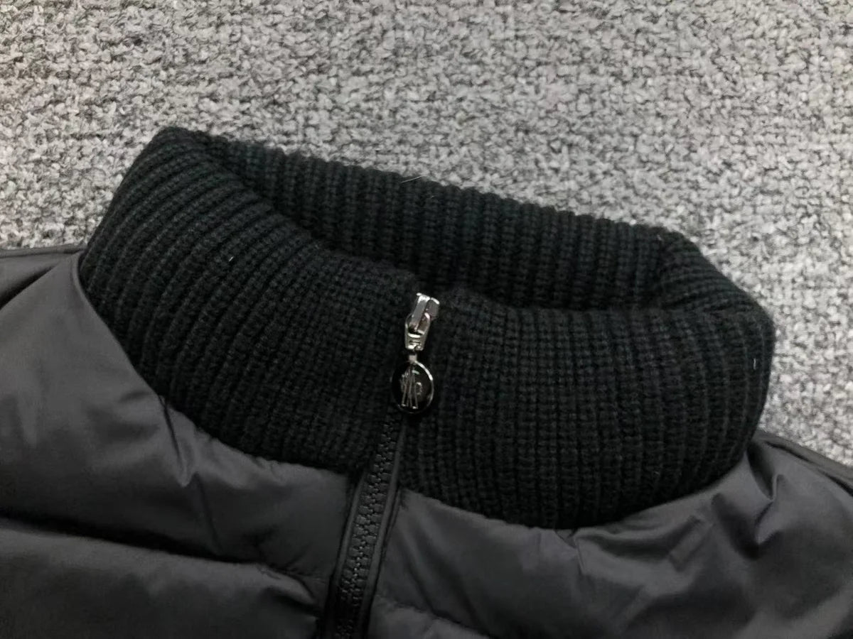 Moncler - jakna - black