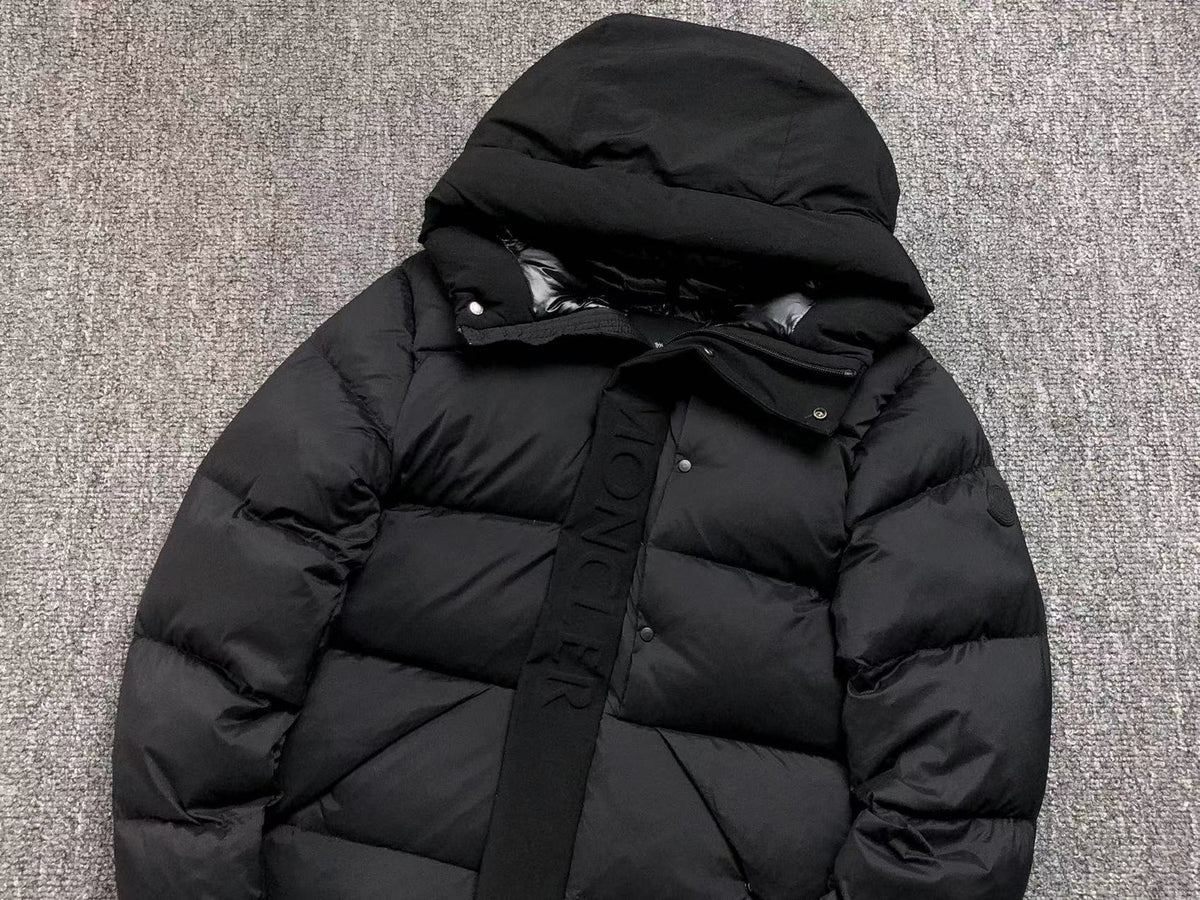 Moncler - jakna - black