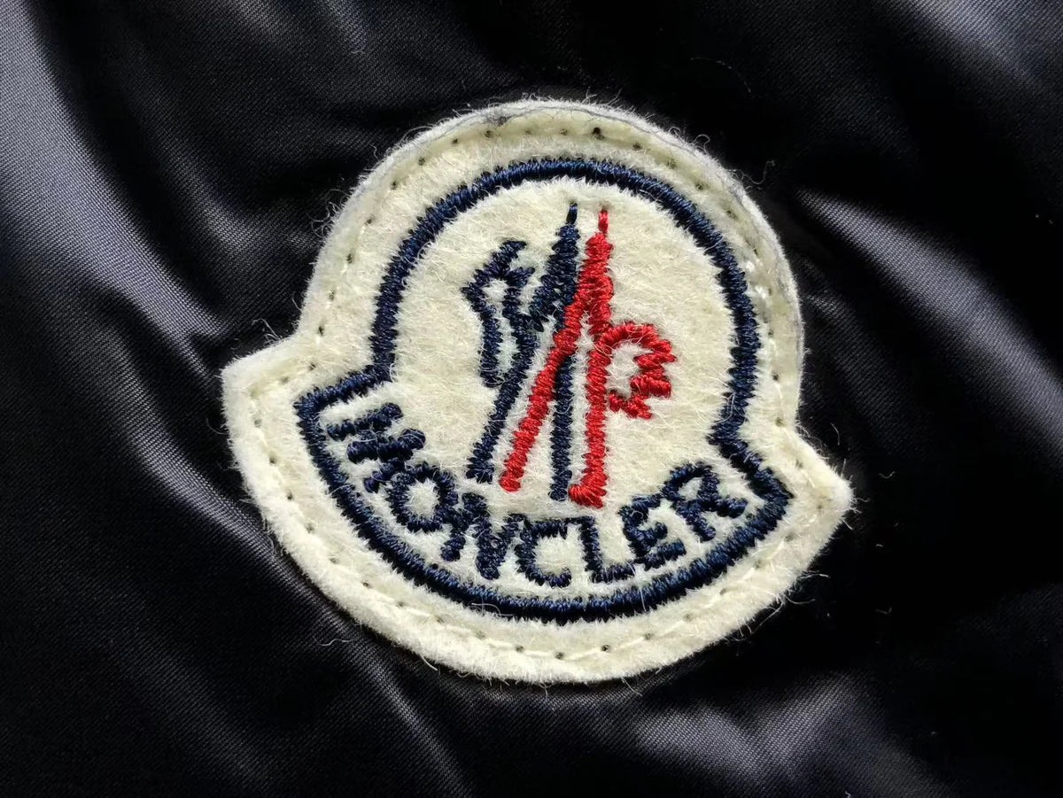 Moncler - jakna - black