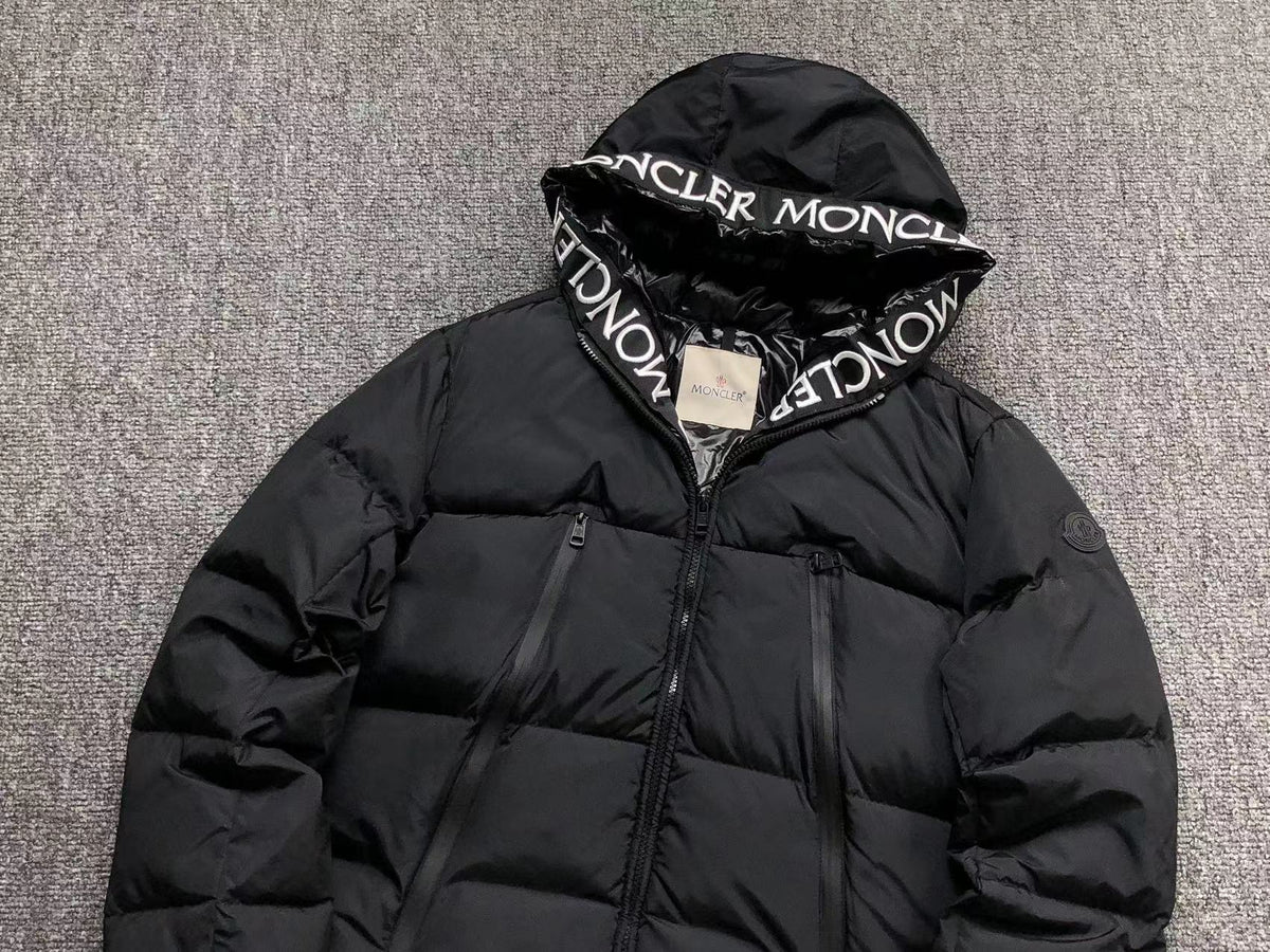 Moncler - jakna - black