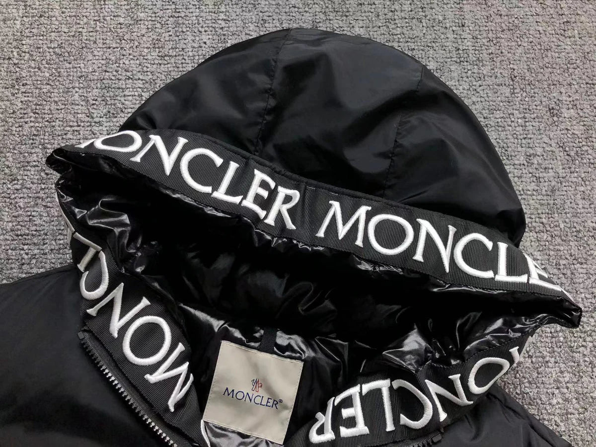 Moncler - jakna - black